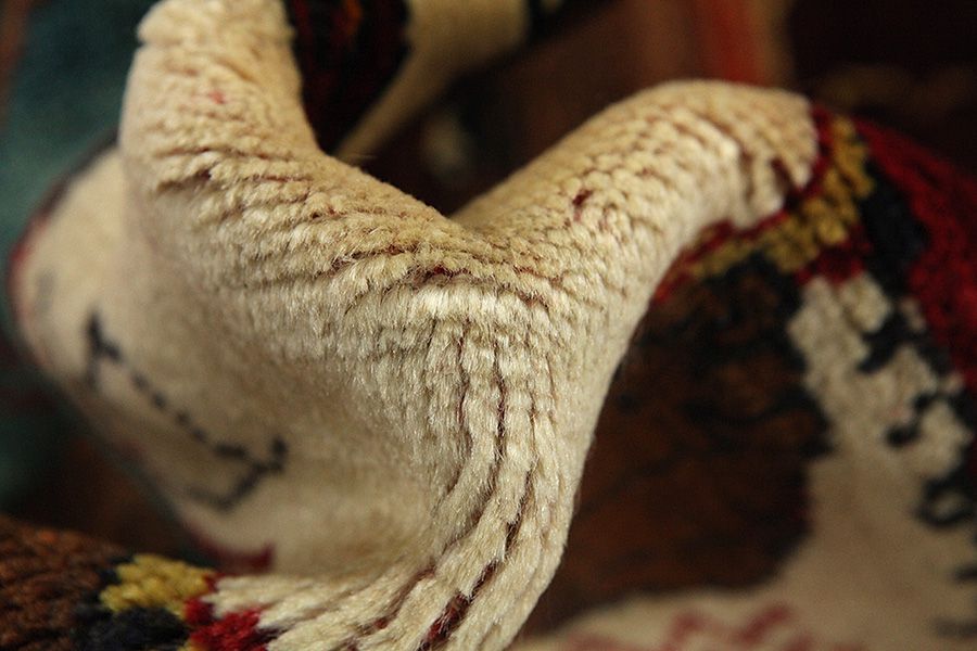 Gabbeh - Qashqai Persian Carpet 190x120 - Picture 6