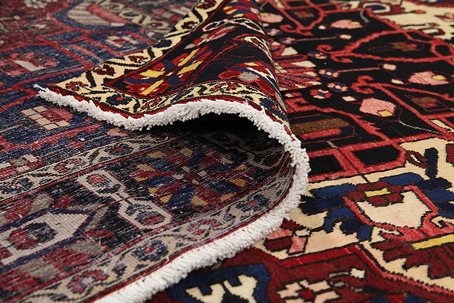 Bakhtiari Persian Carpet 304x203 - Picture 4