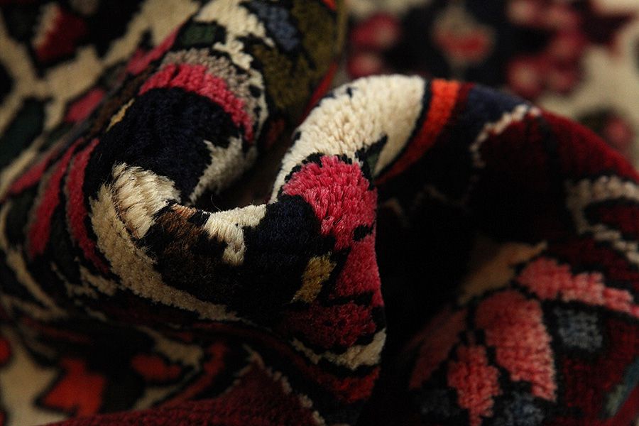 Bakhtiari Persian Carpet 298x210 - Picture 6