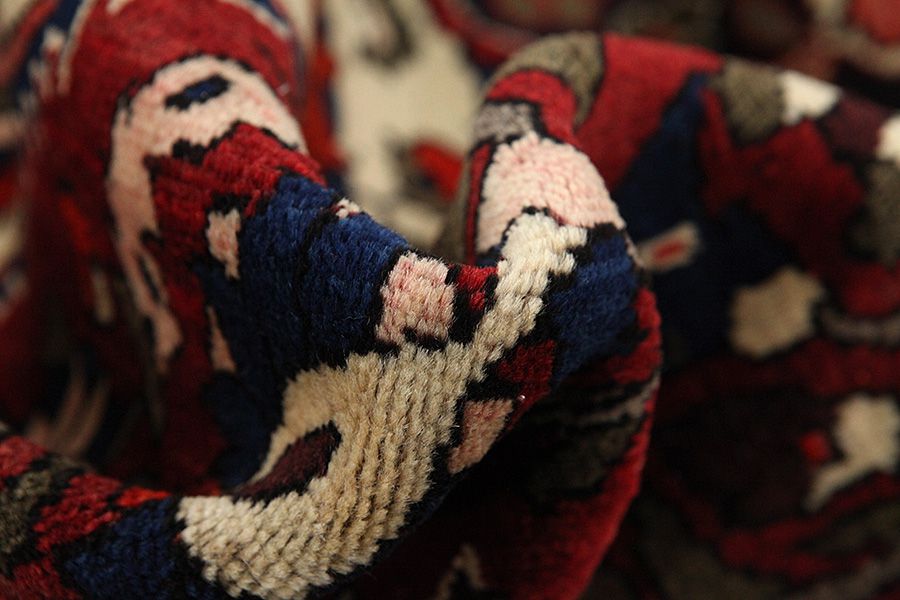 Bakhtiari Persian Carpet 337x206 - Picture 6