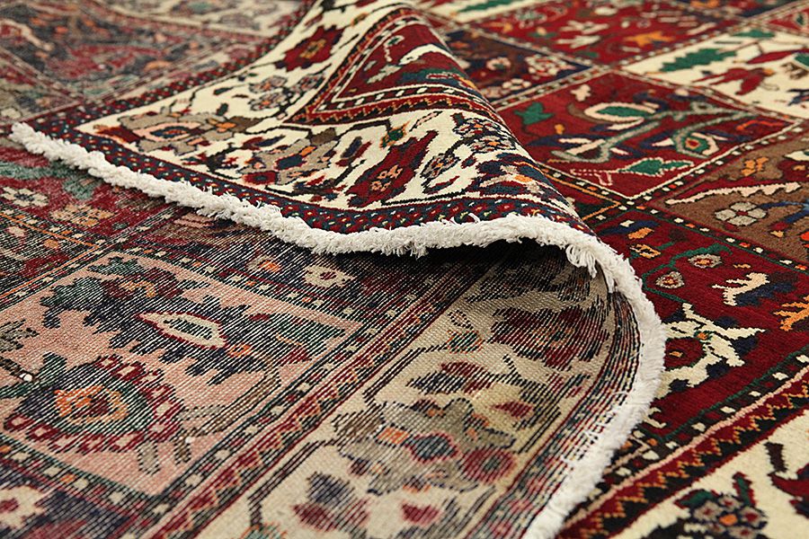 Bakhtiari - old Persian Carpet 318x166 - Picture 4