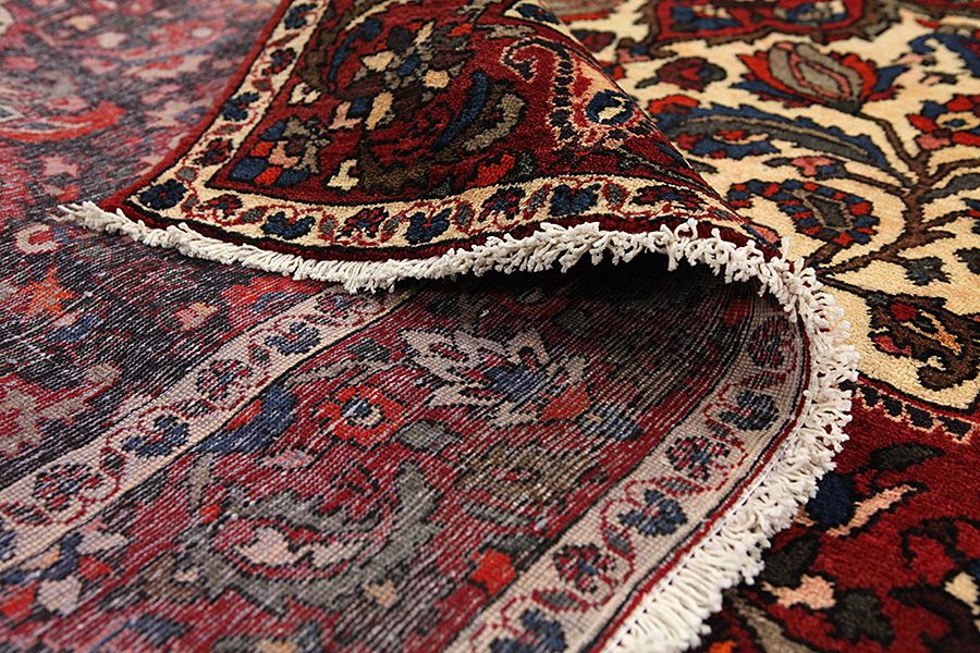 Bakhtiari Persian Carpet 327x205 - Picture 4