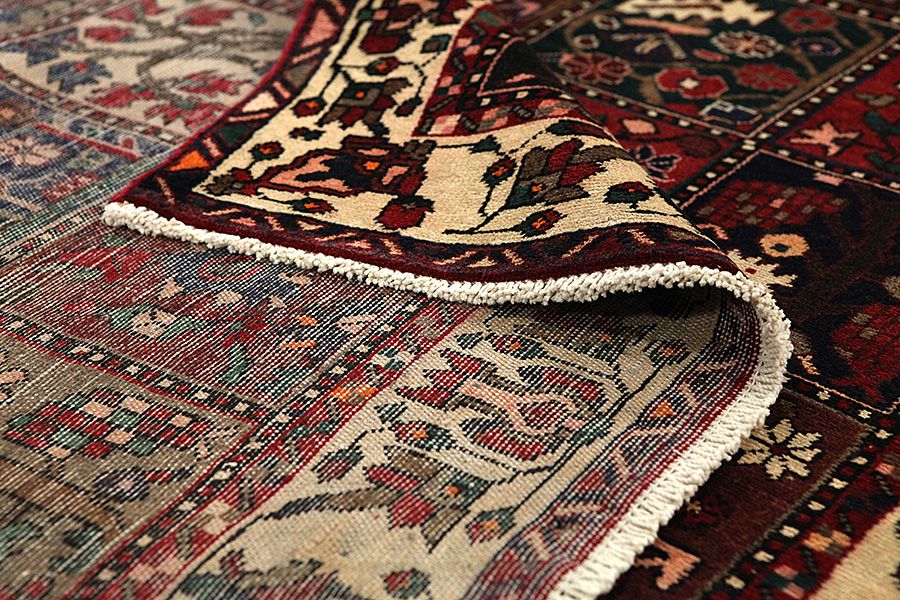 Bakhtiari Persian Carpet 290x153 - Picture 4