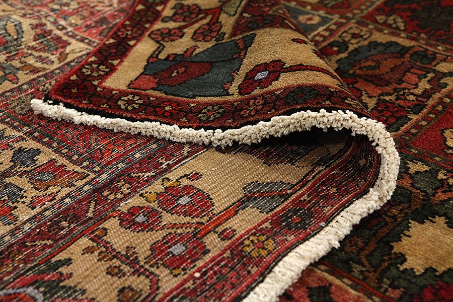 Bakhtiari Persian Carpet 300x166 - Picture 4