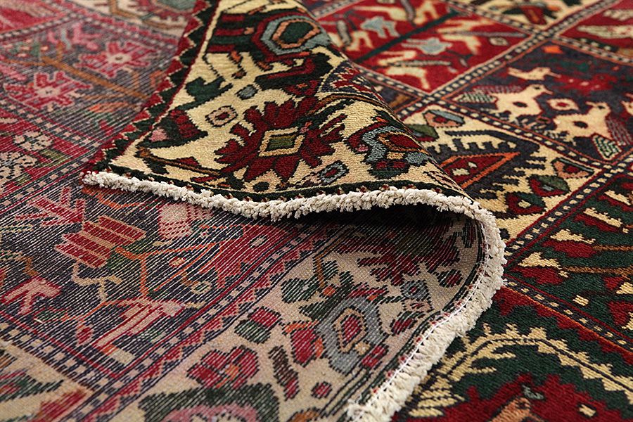 Bakhtiari Persian Carpet 275x153 - Picture 4