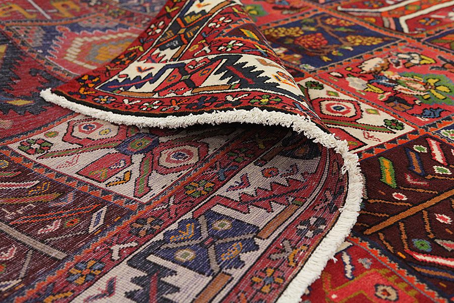 Bakhtiari - Garden Persian Carpet 300x197 - Picture 4