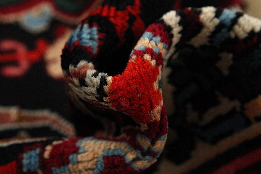 Nahavand - Hamadan Persian Carpet 300x162 - Picture 6